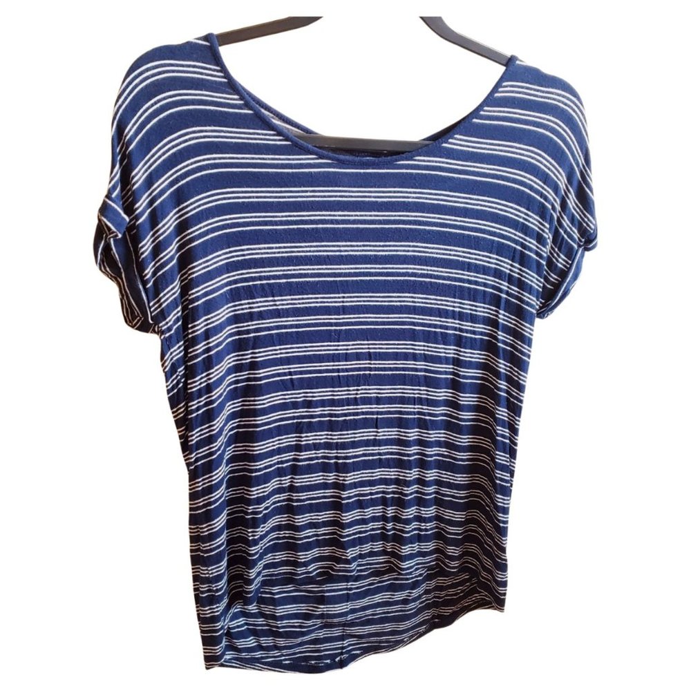 Hippie Rose Short Sleeve Blue & White Top w/ Zipper Back | Size M - Picture 4 of 13